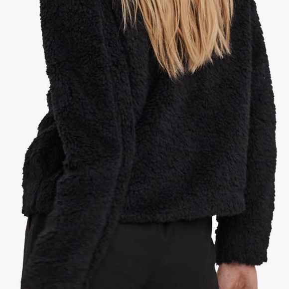 Women’s Vero Moda Amanda Short Faux Fur Teddy Jacket Size S Color oatmeal - Picture 3 of 8